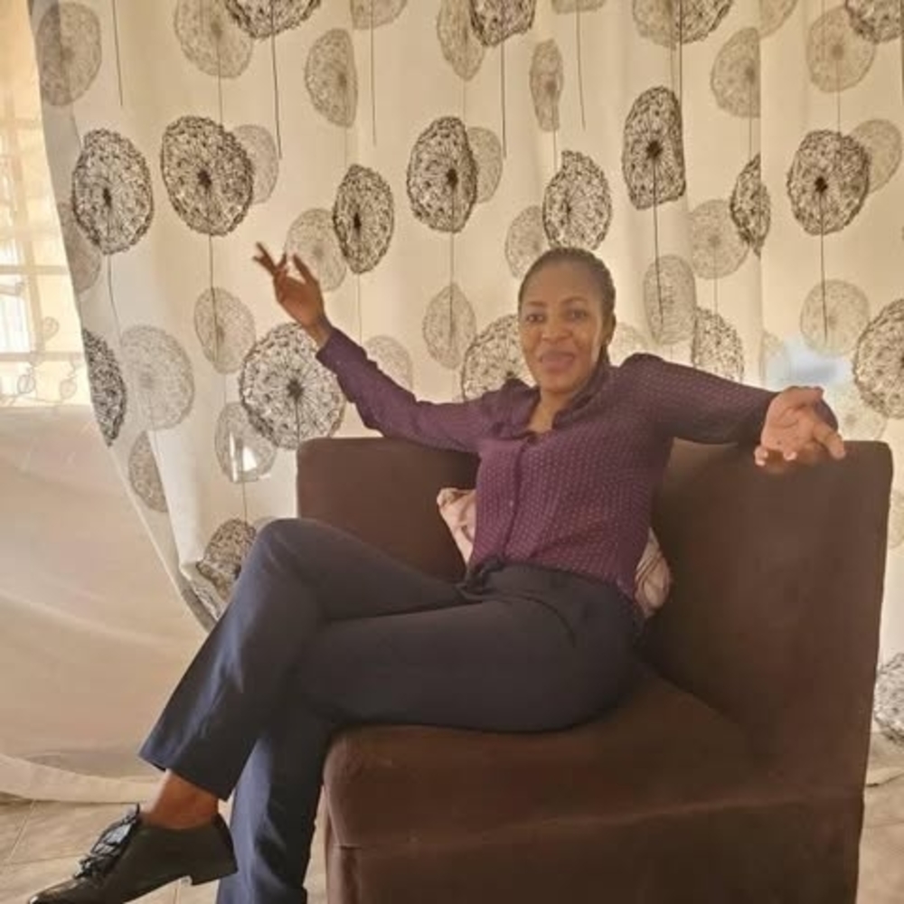 Meet your Posher, Selina